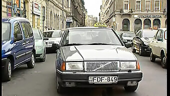 Bob Terminator Et Michelle Dans Une Rencontre Rétro Chaude