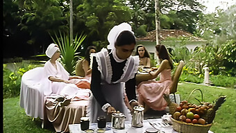 Filme Bdsm Alemão Vintage Com Mulheres Jovens E Dominantes